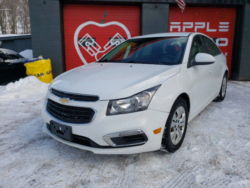 2015 Chevrolet Cruze for sale at Apple Auto Sales Inc in Camillus NY