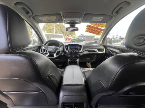 2023 GMC Terrain SLT