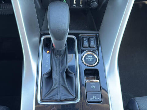 2025 Mitsubishi Eclipse Cross SE