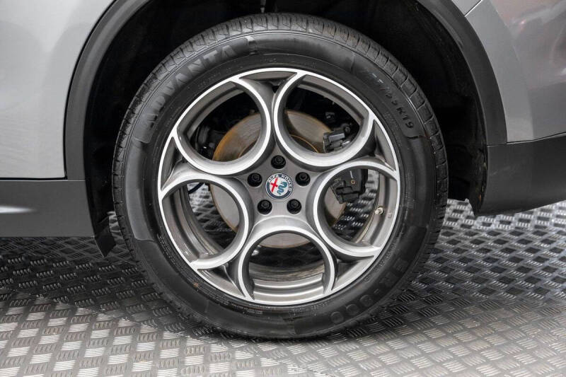 2018 Alfa Romeo Stelvio Sport