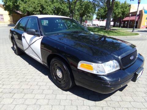 2003 Ford Crown Victoria for sale at Family Truck and Auto in Oakdale CA