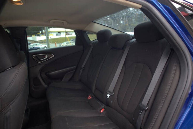 2016 Chrysler 200 Limited