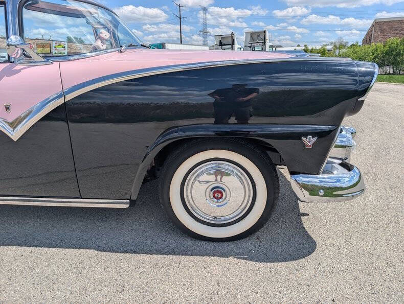 1955 Ford Sunliner