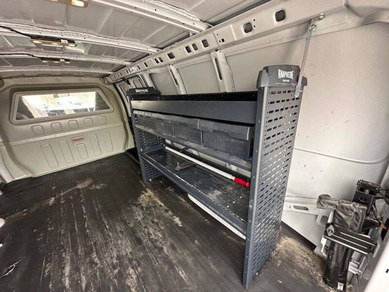 2022 Chevrolet Express 2500