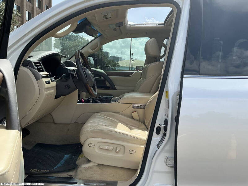 2021 Lexus LX 570 Two-Row