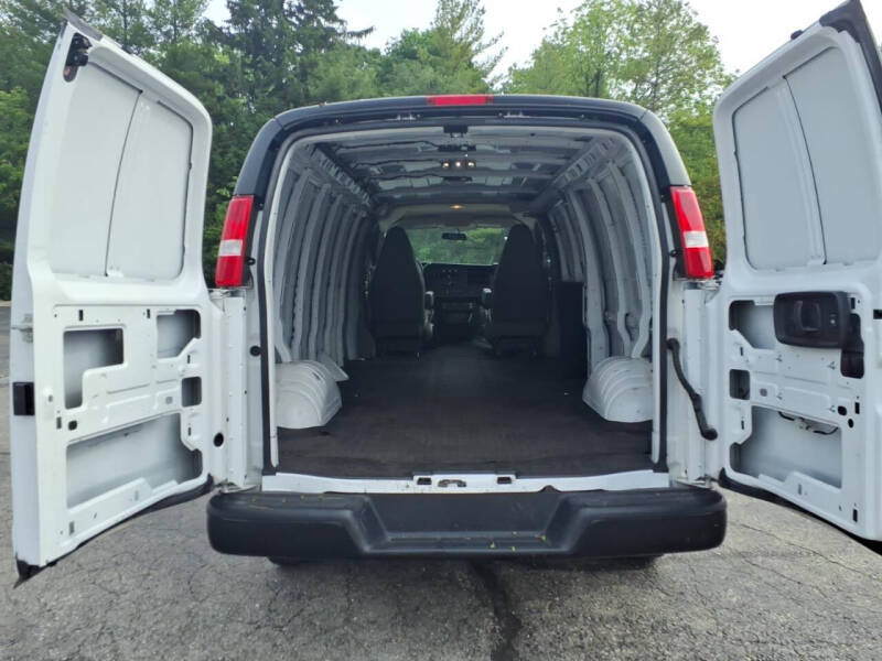 2023 Chevrolet Express 2500