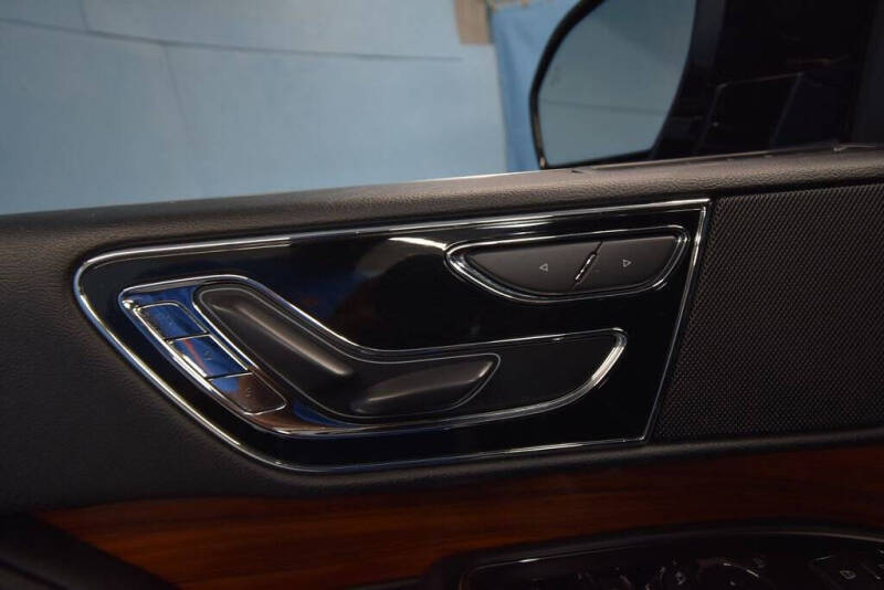 2019 Lincoln Navigator Select