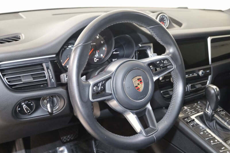 2020 Porsche Macan