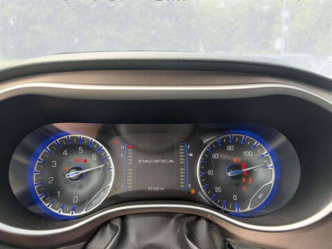 2017 Chrysler Pacifica LX