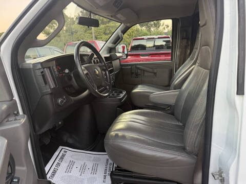 2023 Chevrolet Express LS 3500