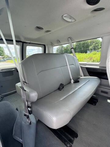 2011 Ford E-Series E-150 XL