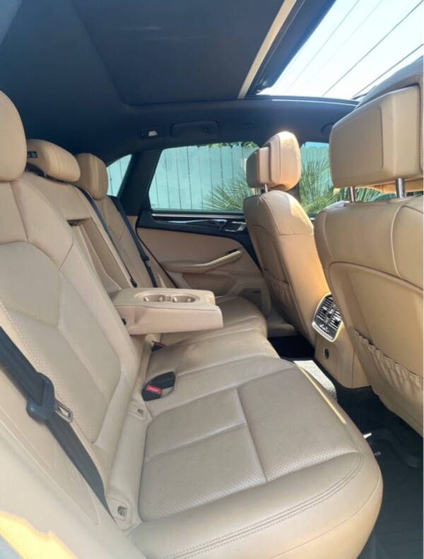 2018 Porsche Macan S