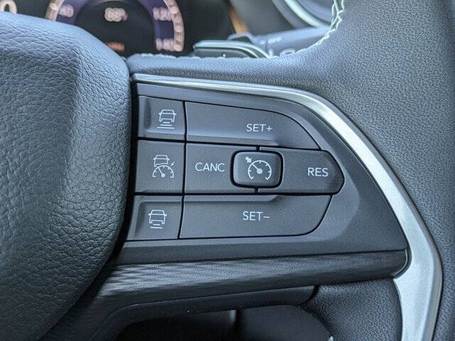 2025 Jeep Grand Cherokee Laredo X