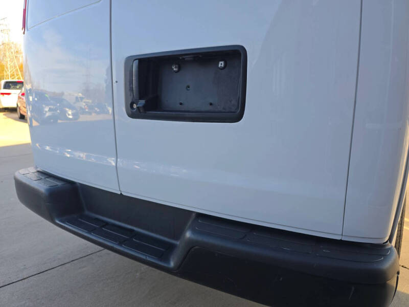 2021 Chevrolet Express 2500