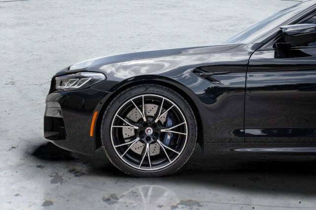 2023 BMW M5