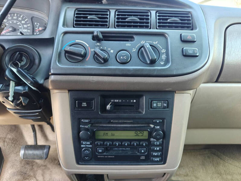 2000 Toyota Sienna XLE