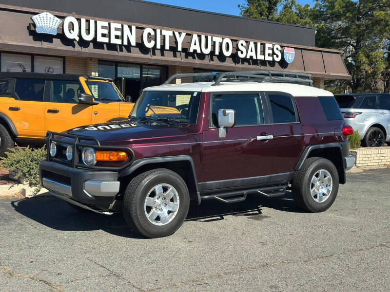 2007 Toyota FJ Cruiser for sale at Queen City Auto Sales in Charlotte NC