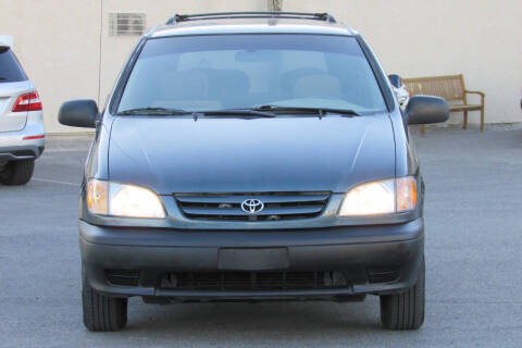 2002 Toyota Sienna CE