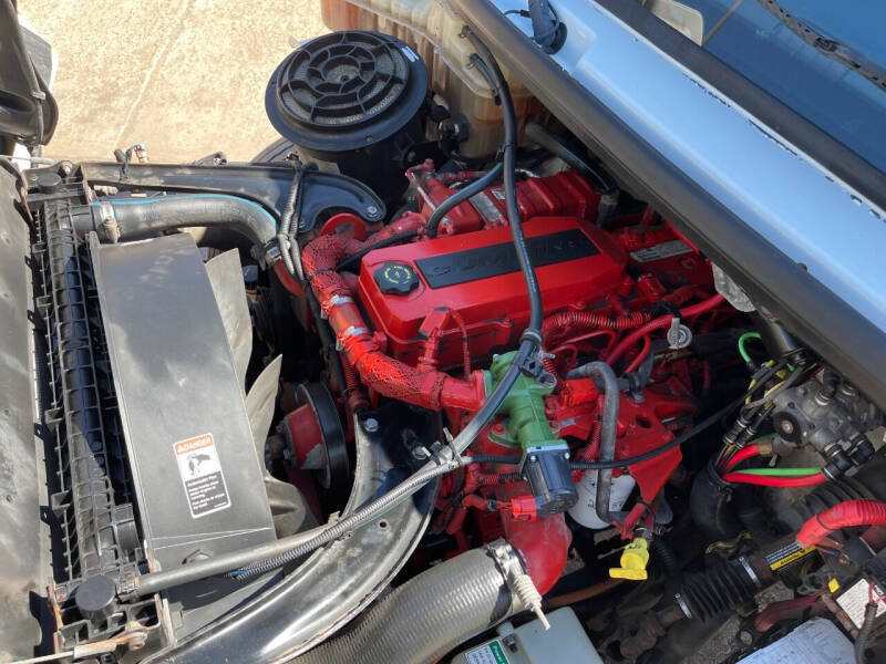 2013 Freightliner Business class M2