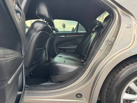 2014 Chrysler 300