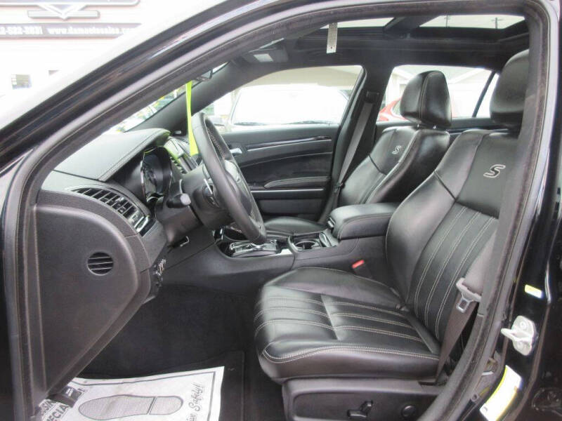 2023 Chrysler 300 S V6