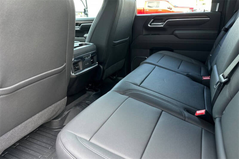 2025 GMC Sierra 2500HD