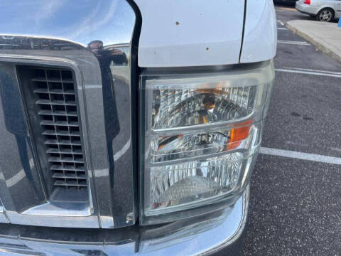 2011 Ford E-Series E-250