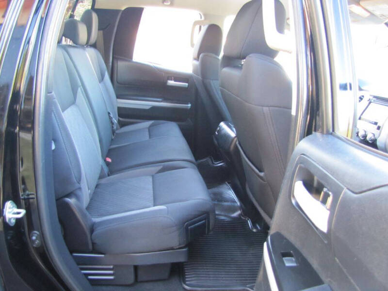 2017 Toyota Tundra SR5