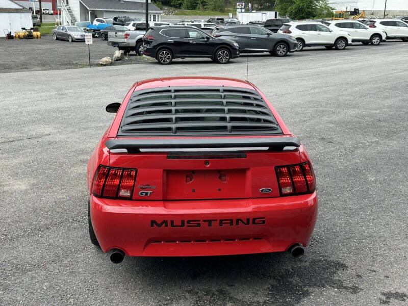 2002 Ford Mustang GT Deluxe