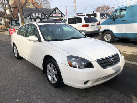 2004 Nissan Altima for sale at Michaels Used Cars Inc. in East Lansdowne PA