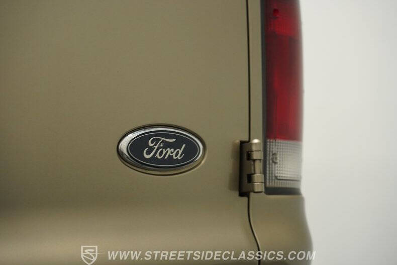 2000 Ford Excursion XLT