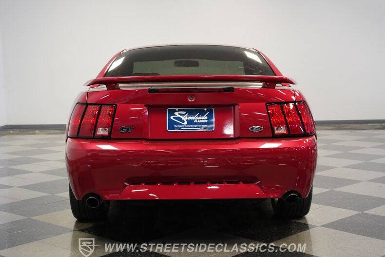 2004 Ford Mustang GT Deluxe