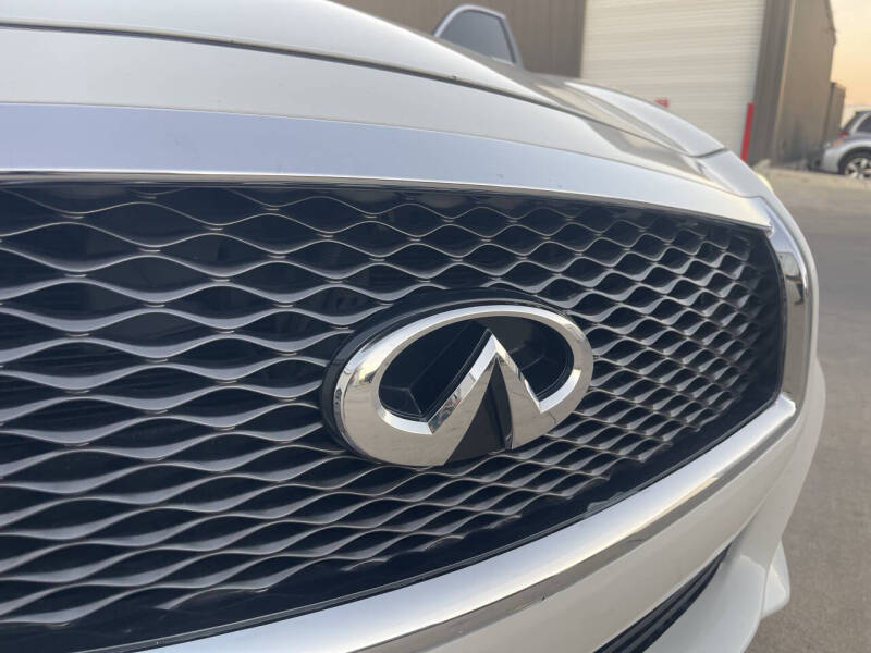 2015 Infiniti Q50 Premium