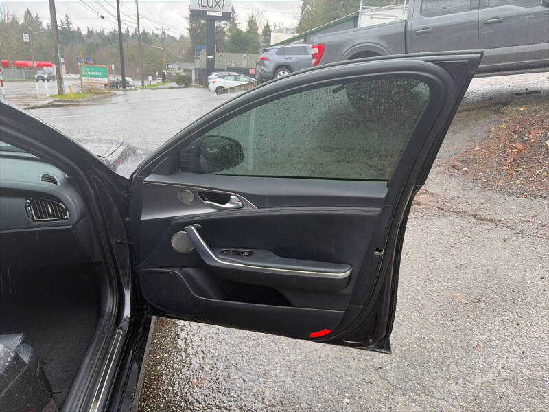 2019 Kia Stinger GT1