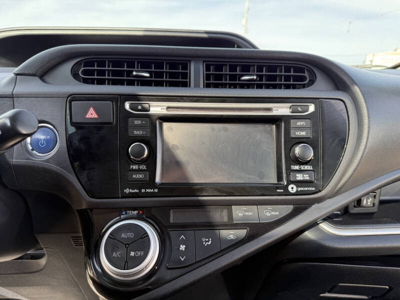 2017 Toyota Prius c Three