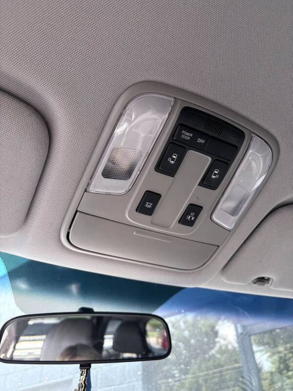 2017 Kia Sedona LX