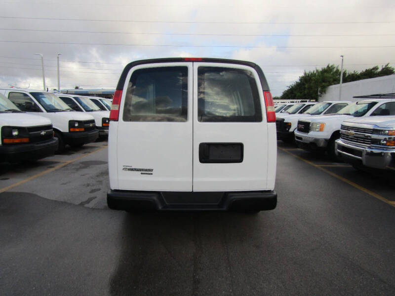 2014 Chevrolet Express Cargo Work Van photo 6