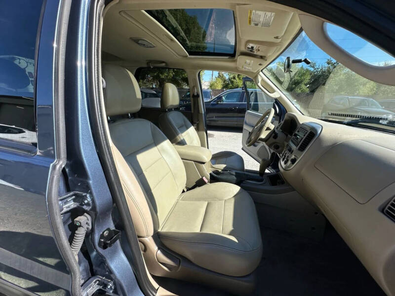 2005 Ford Escape XLT