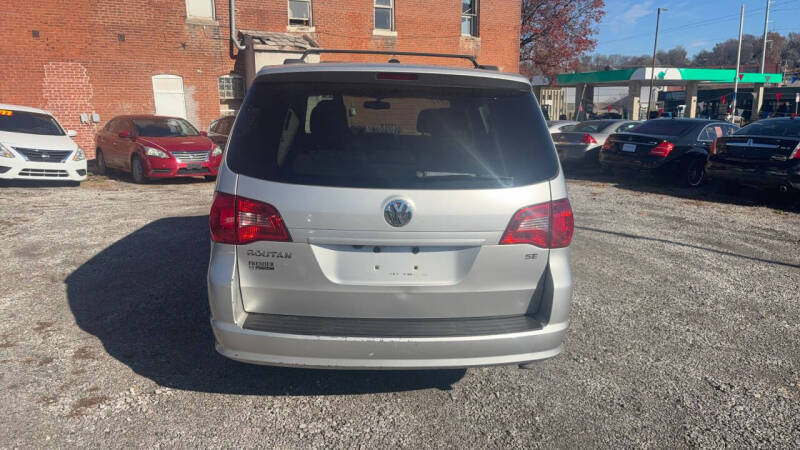 2012 Volkswagen Routan