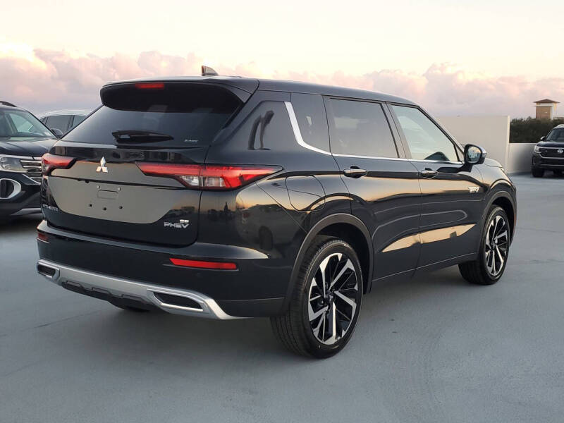 2025 Mitsubishi Outlander PHEV SE