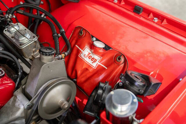 1968 Jeep Wagoneer 43
