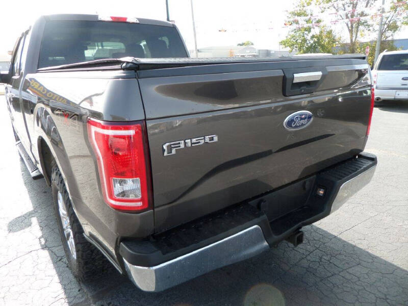 2015 Ford F-150 XLT photo 16