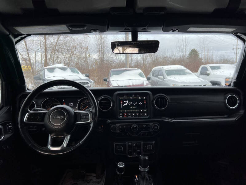 2020 Jeep Wrangler Unlimited Sahara Altitude