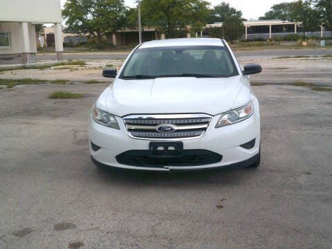 2012 Ford Taurus for sale at Clancys Auto Sales in South Beloit IL