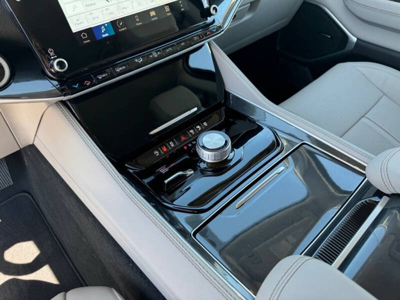 2024 Jeep Wagoneer L