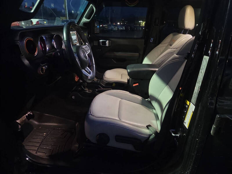 2022 Jeep Gladiator Mojave