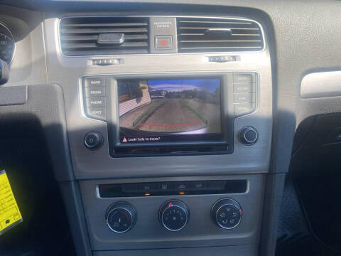 2016 Volkswagen Golf TSI S