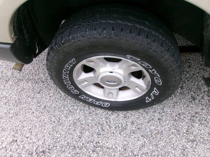 2004 Ford Explorer Sport Trac XLT