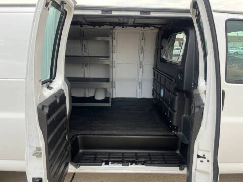 2023 GMC Savana 2500