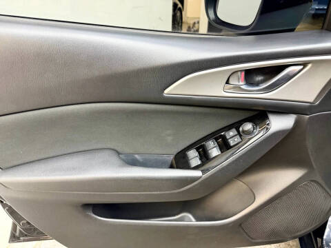 2017 Mazda MAZDA3 Sport